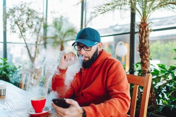 e smoker Ratgeber 2025 – E-Zigaretten Vergleich, Testsieger, Kaufberatung und Tipps für Einsteiger